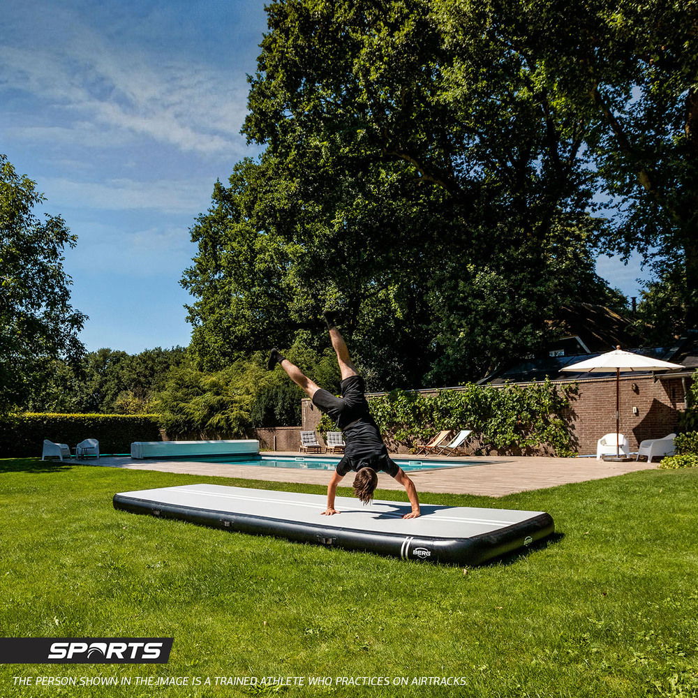 BERG AirTrack Sport 500 aufblasbare Sprungmatte inkl. Handpumpe BERG AirTrack Sport 500 aufblasbare Sprungmatte inkl. Handpumpe
