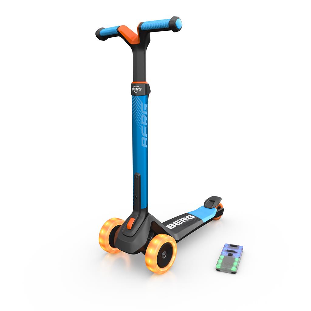BERG Kinderroller NEXO Lights LED-Deck Blue (NEU) BERG Kinderroller NEXO Lights LED-Deck Blue (NEU)
