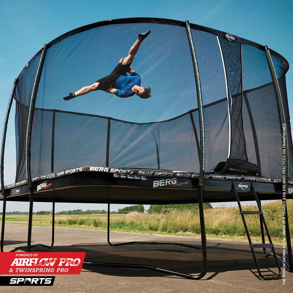 BERG Trampolin Regular ULTIM Pro Bouncer 5x5 m + Sicherheitsnetz DLX XL PB 5x5 m inkl. Leiter (NEU) BERG Trampolin Regular ULTIM Pro Bouncer 5x5 m + Sicherheitsnetz DLX XL PB 5x5 m inkl. Leiter (NEU)