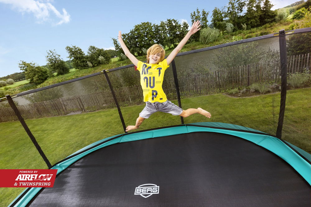 BERG Trampolin InGround GRAND Champion Green oval 350 x 250 cm + Sicherheitsnetz Deluxe BERG Trampolin InGround GRAND Champion Green oval 350 x 250 cm + Sicherheitsnetz Deluxe