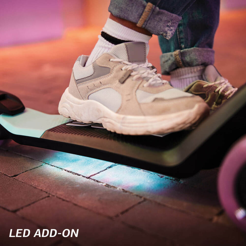 BERG Kinderroller NEXO Lights LED-Deck Red (NEU) BERG Kinderroller NEXO Lights LED-Deck Red (NEU)