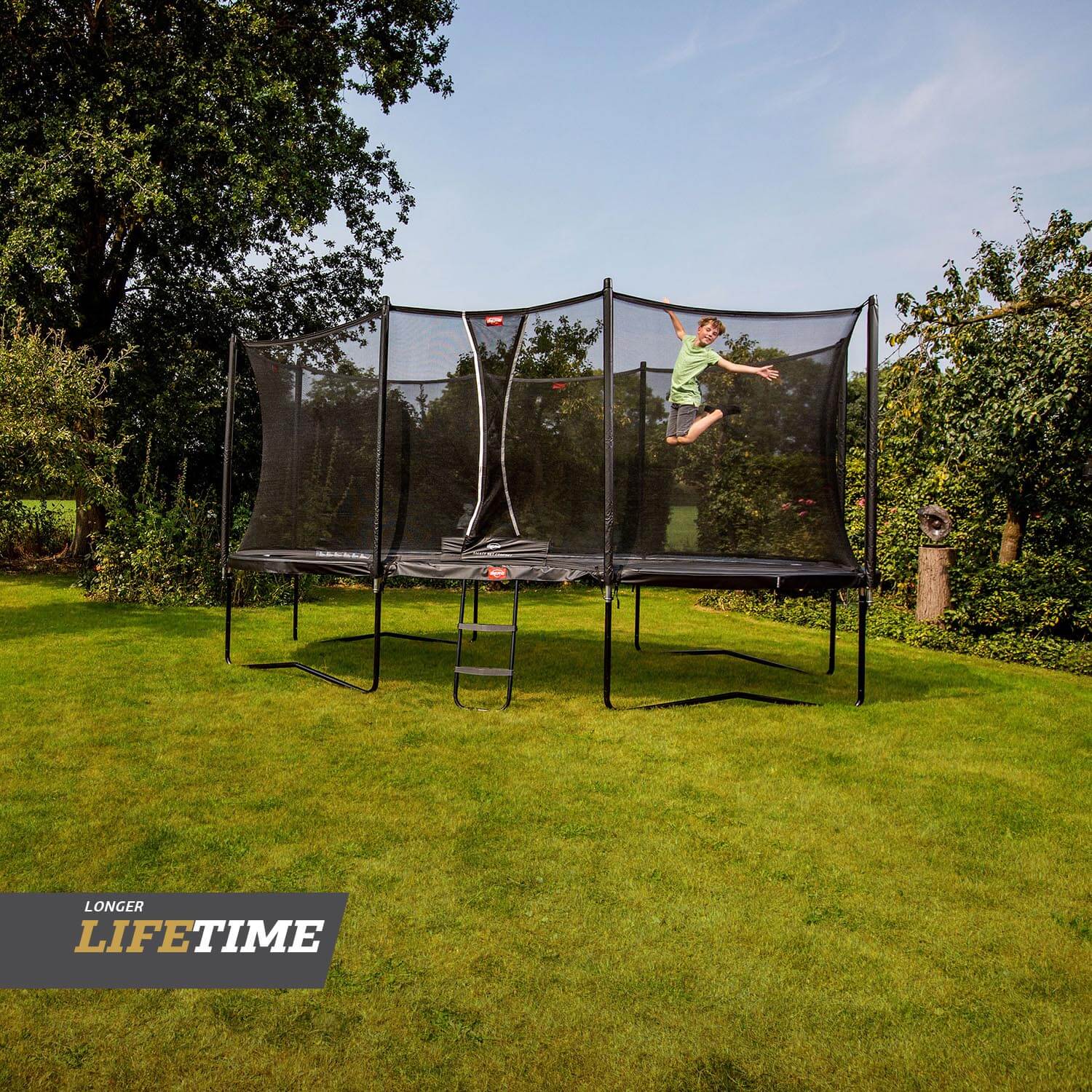 BERG Trampolin Regular GRAND Favorit Black oval 520 x 345 cm + Sicherheitsnetz Comfort BERG Trampolin Regular GRAND Favorit Black oval 520 x 345 cm + Sicherheitsnetz Comfort